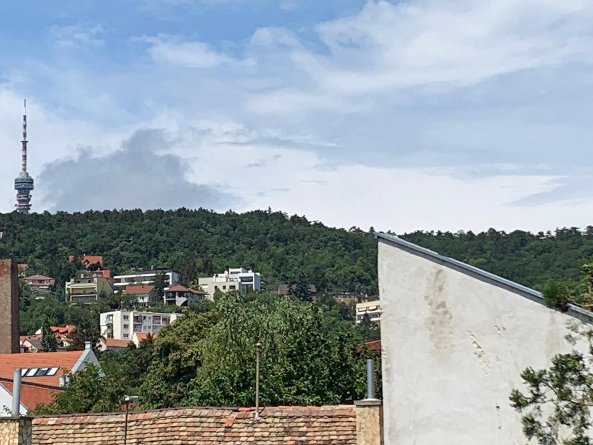 פץ' City Hotel Agoston מראה חיצוני תמונה