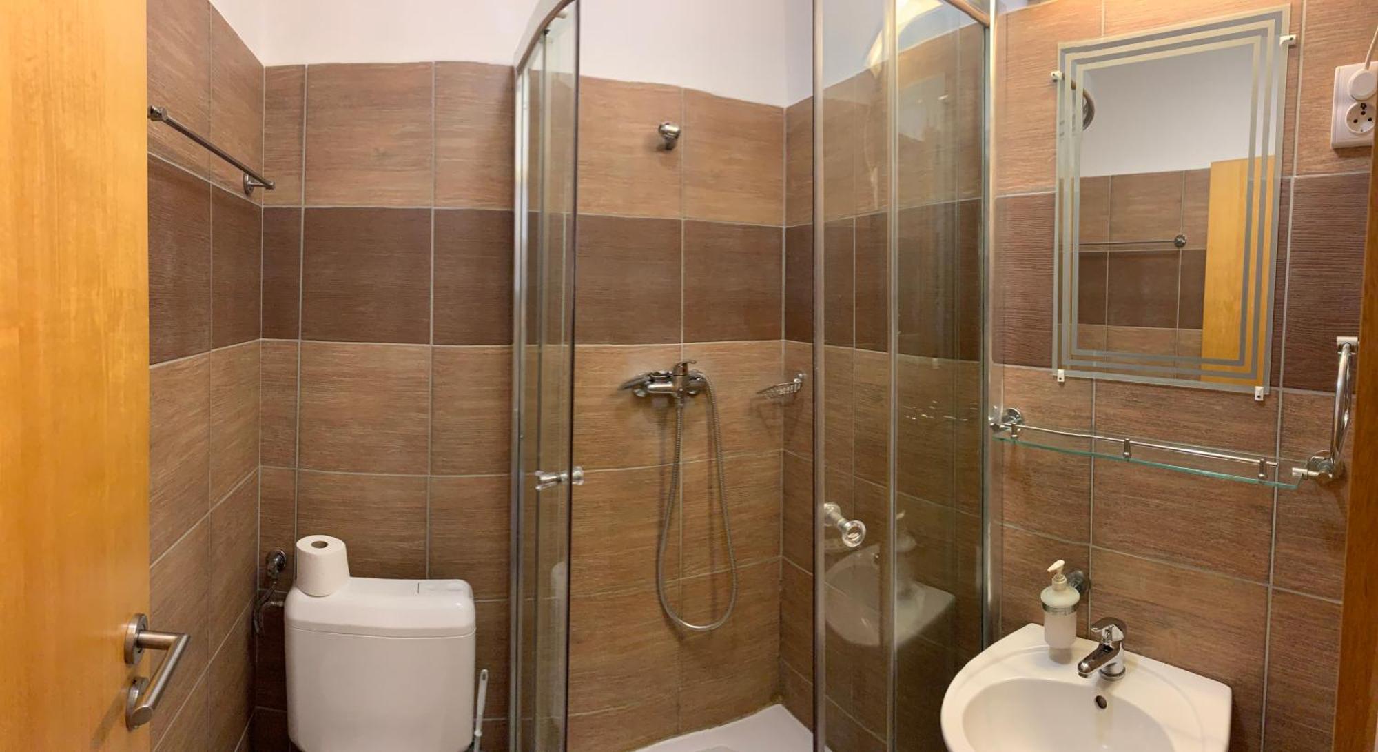 פץ' City Hotel Agoston מראה חיצוני תמונה
